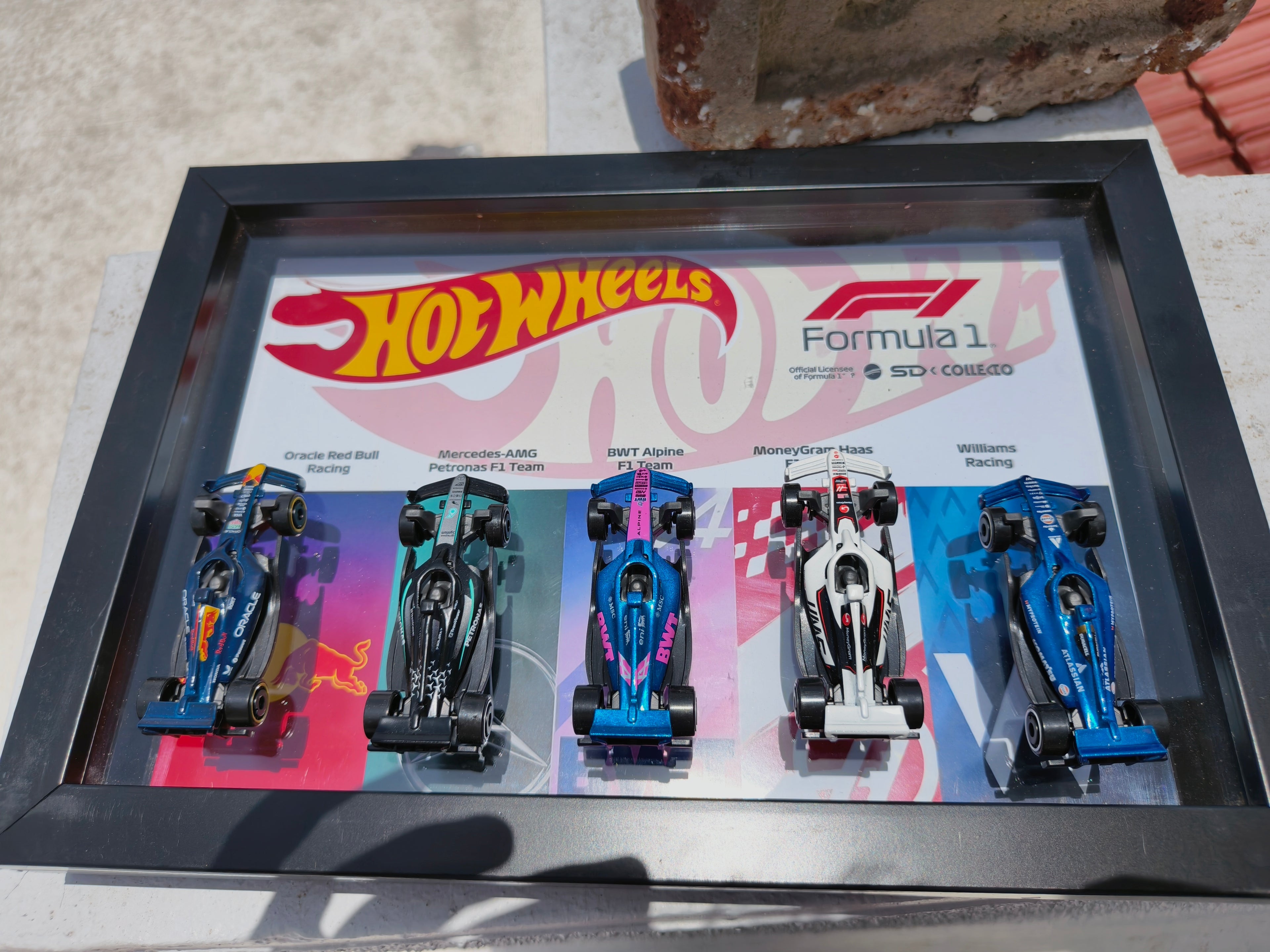 Hot Wheels x Formula 1 official 5-car die-cast framed set featuring Red Bull, Mercedes, Alpine, Haas and Williams